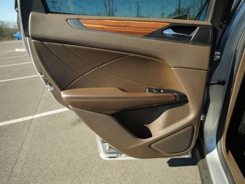 Used 2016 Lincoln MKC Reserve image 16