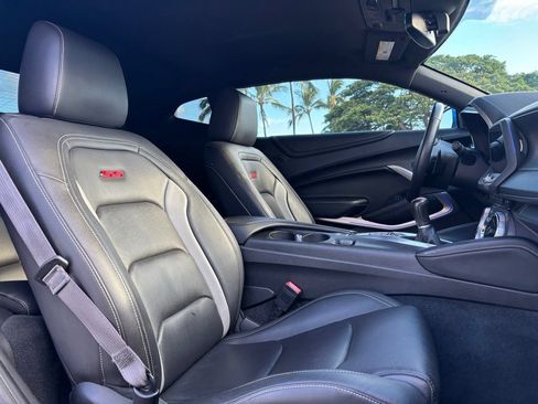 Used 2016 Chevrolet Camaro SS RWD image 9