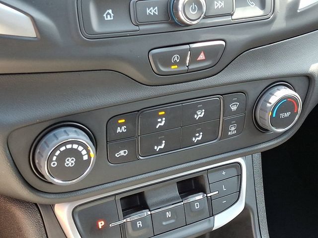 Used 2023 GMC Terrain SLE AWD/4WD image 17