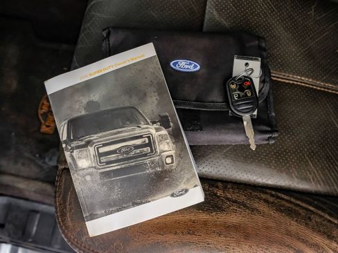 Used 2016 Ford F250 King Ranch w/ FX4 Off-Road Package AWD/4WD image 65