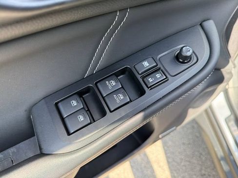 Used 2019 Subaru Outback 2.5i Limited AWD/4WD image 18