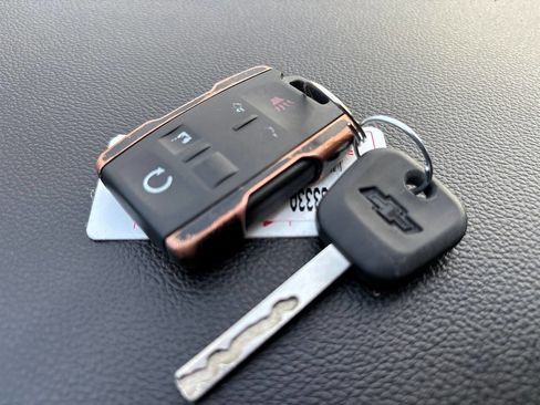 Used 2016 Chevrolet Suburban LT image 28