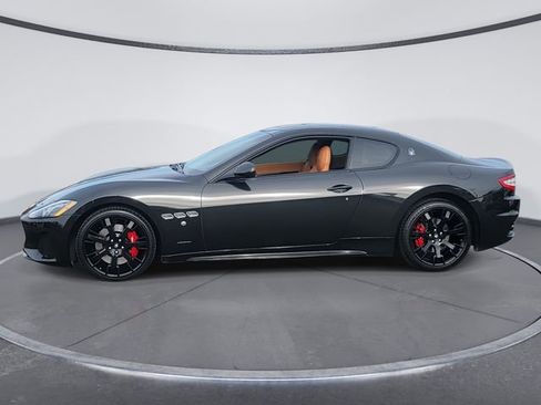 Used 2018 Maserati GranTurismo Sport image 3