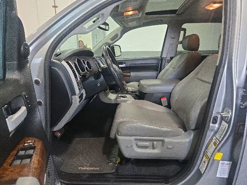 Used 2013 Toyota Tundra Limited w/ Memory Pkg AWD/4WD image 10