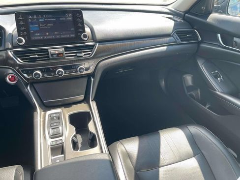Used 2022 Honda Accord Touring image 19
