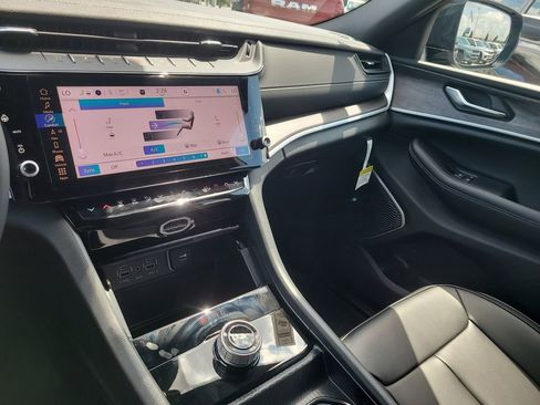 New 2026 Jeep Grand Cherokee L Limited RWD image 25