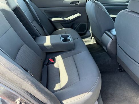 Used 2025 Nissan Altima 2.5 SV FWD image 16