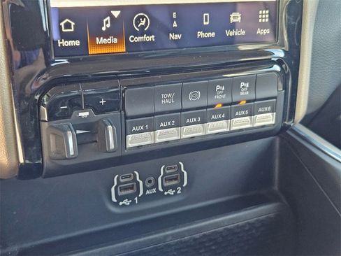 Certified 2022 RAM 3500 Laramie image 32