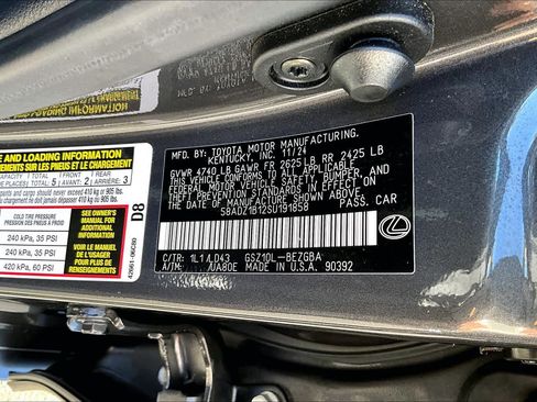 Used 2025 Lexus ES 350 w/ Premium Package image 37