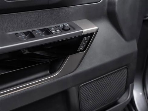 Used 2024 Toyota Sequoia Limited image 29