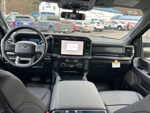 New 2026 Ford F550 4x4 Crew Cab image 25