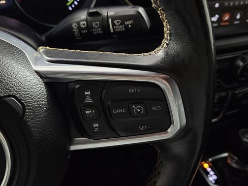 Used 2021 Jeep Wrangler Unlimited Sahara AWD/4WD image 20