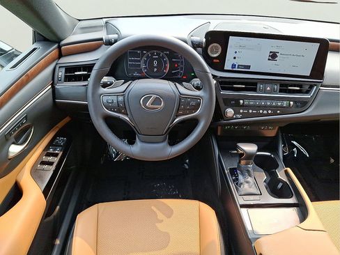Used 2023 Lexus ES 350 w/ Premium Package FWD image 9