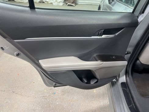 Used 2024 Toyota Camry SE image 14