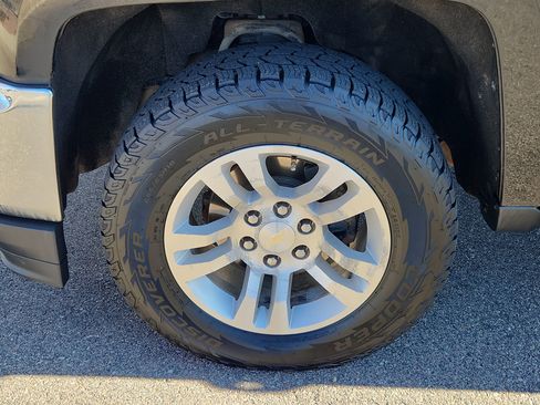 Used 2018 Chevrolet Silverado 1500 LT w/ All Star Edition image 16