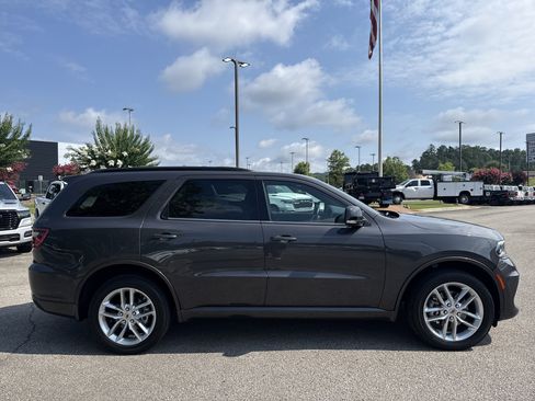 Used 2024 Dodge Durango GT AWD/4WD image 8