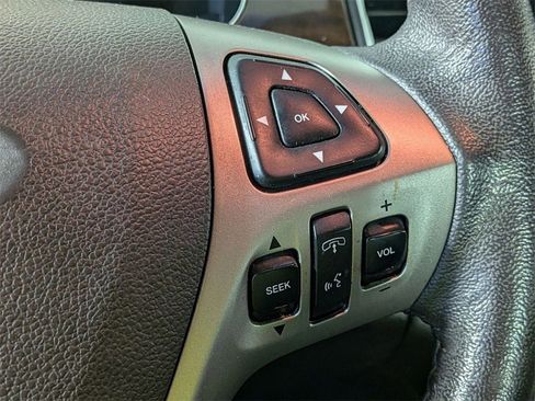 Used 2018 Ford Taurus Limited image 19