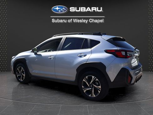 Used 2024 Subaru Crosstrek 2.0i Premium w/ Crosstrek Mirror Package AWD/4WD image 5