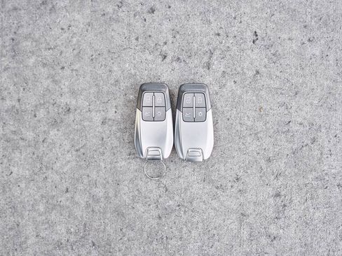 Used 2018 Ferrari GTC4Lusso image 81