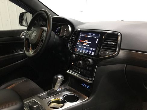 Used 2022 Jeep Grand Cherokee Laredo X AWD/4WD image 25
