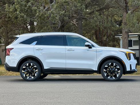 New 2026 Kia Sorento EX image 3