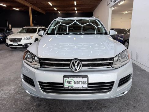 Used 2013 Volkswagen Touareg Executive AWD/4WD image 3