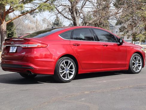 Used 2017 Ford Fusion SE w/ Equipment Group 201A image 5
