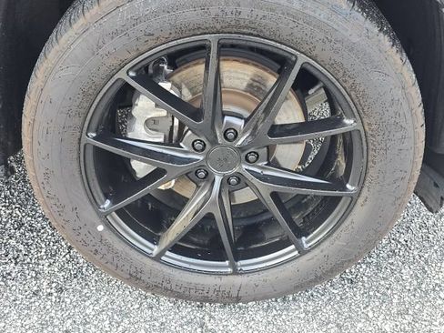Used 2025 Ford Explorer Active w/ Active Comfort Package RWD image 10