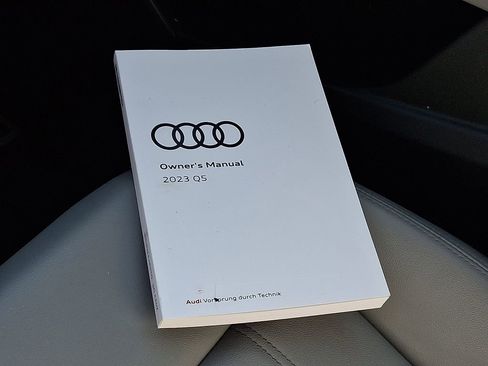 Used 2023 Audi Q5 2.0T Premium w/ Convenience Package AWD/4WD image 27