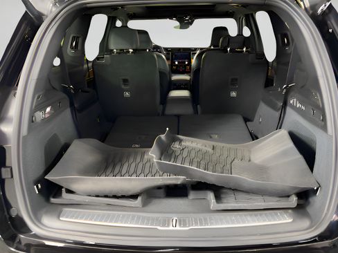 Used 2023 Jeep Grand Cherokee L Summit AWD/4WD image 19