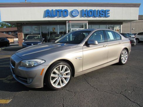 Used 2011 BMW 535i xDrive Sedan AWD/4WD image 40