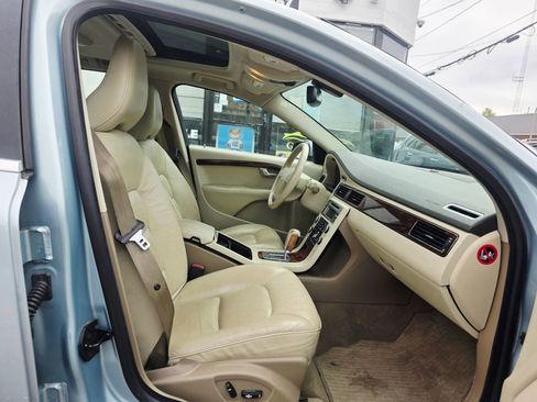 Used 2009 Volvo V70 image 14