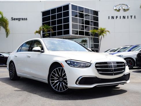 Used 2022 Mercedes-Benz S 580 4MATIC Sedan image 1