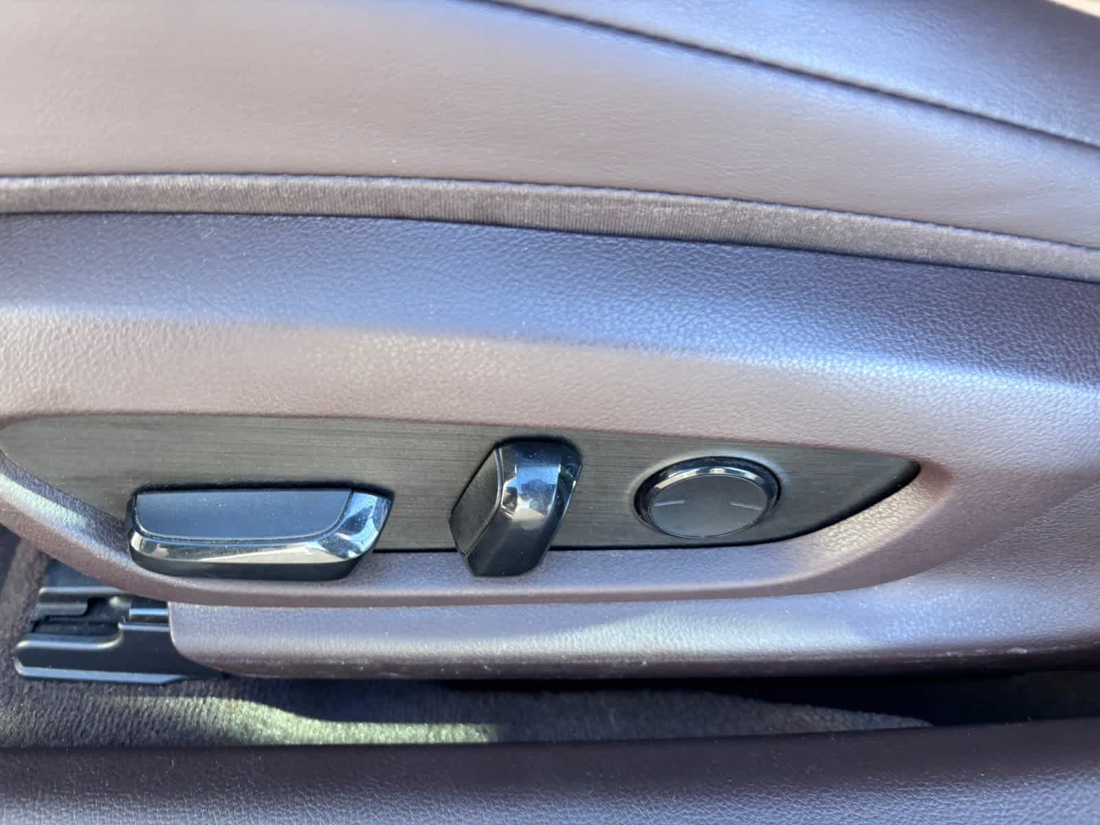 Used 2019 Lexus ES 300h w/ Premium Package FWD image 19