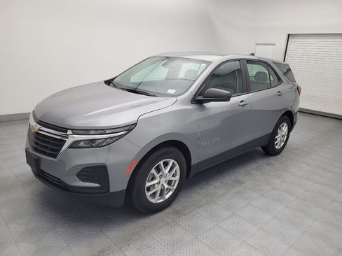 Used 2024 Chevrolet Equinox LS image 2