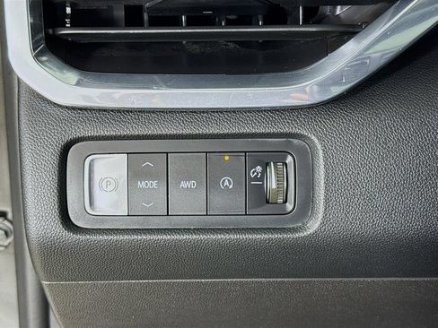 Used 2024 GMC Acadia Denali AWD/4WD image 12