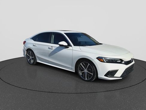 Used 2023 Honda Civic Touring image 2