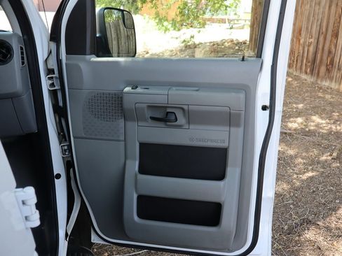 Used 2012 Ford E-350 and Econoline 350 XLT RWD image 26