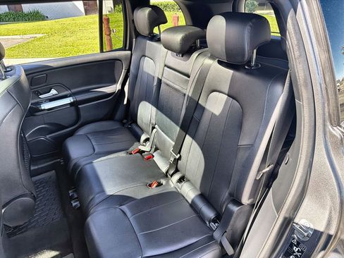 Used 2024 Mercedes-Benz GLB 250 4MATIC w/ Driver Assistance Package image 25