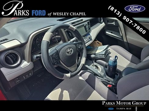 Used 2015 Toyota RAV4 XLE FWD image 5