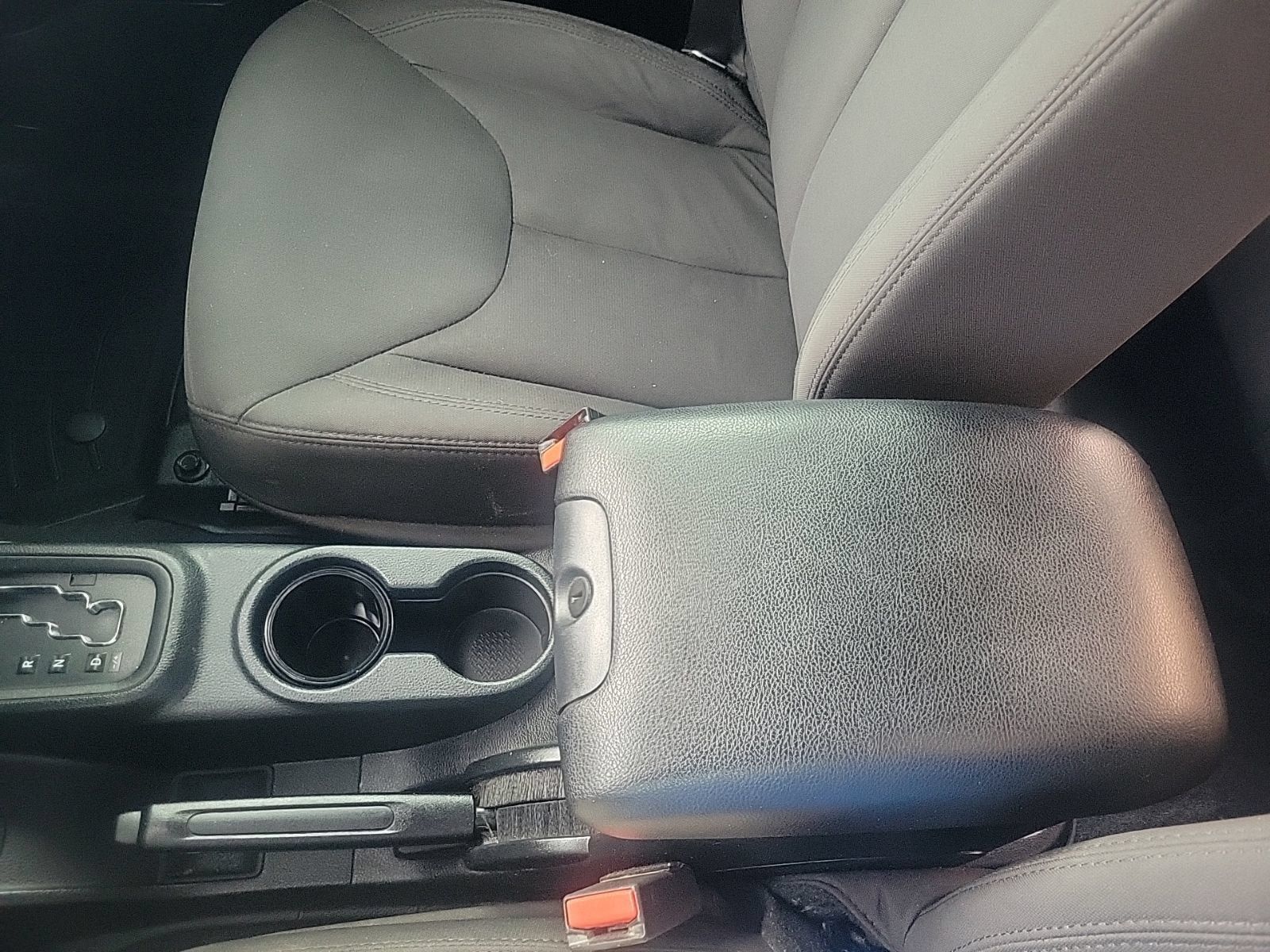 Used 2018 Jeep Wrangler Unlimited Sport S AWD/4WD image 25