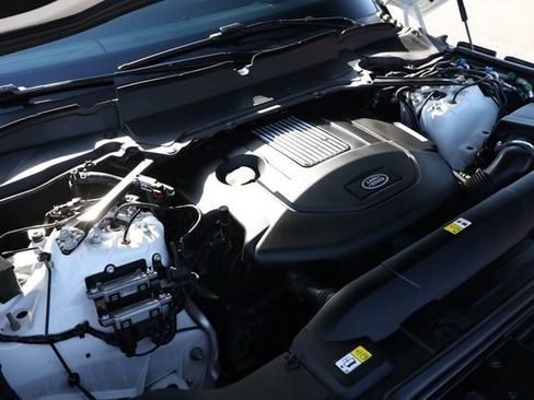 Used 2018 Land Rover Range Rover HSE image 56