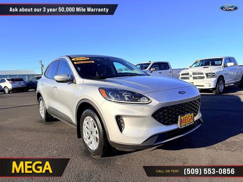 Used 2020 Ford Escape SE image 3