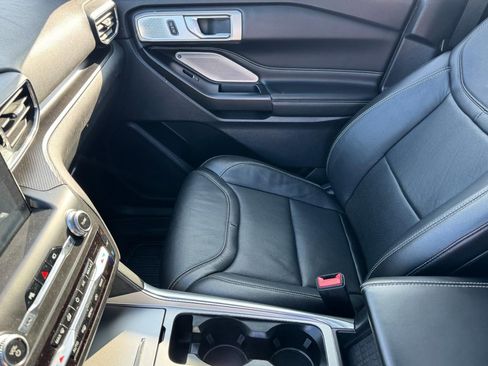 Used 2020 Ford Explorer ST w/ Premium Technology Package image 14