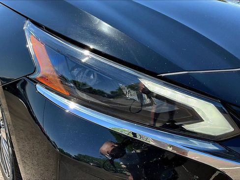 Used 2025 Nissan Altima 2.5 SV FWD image 30