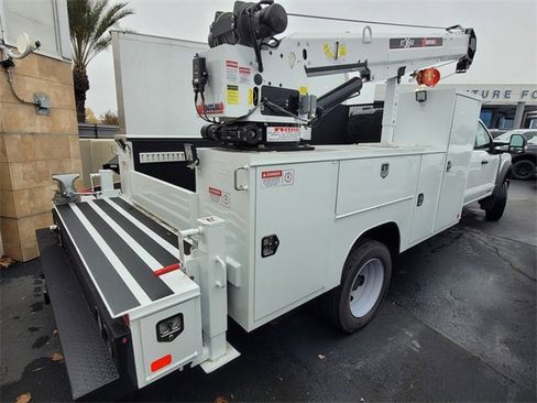 New 2024 Ford F550 4x4 Crew Cab Super Duty image 4