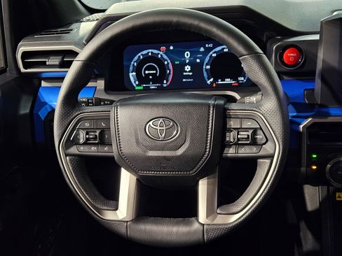 Used 2025 Toyota 4Runner TRD Off-Road image 26