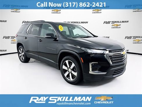 Used 2023 Chevrolet Traverse LT w/ LT Premium Package image 1