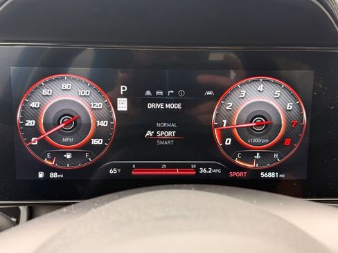 Used 2024 Hyundai Elantra Limited FWD image 28