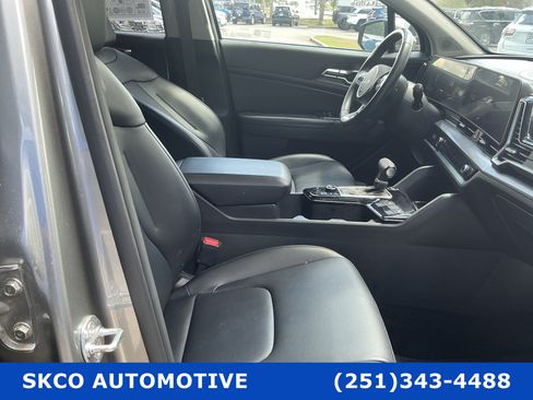 Used 2024 Kia Sportage EX FWD image 13